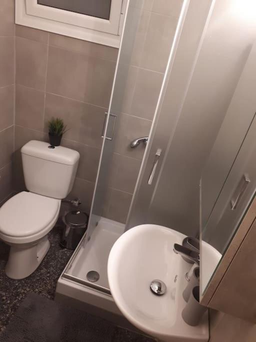 Cozy Seaside Apartment Loutraki Luaran gambar